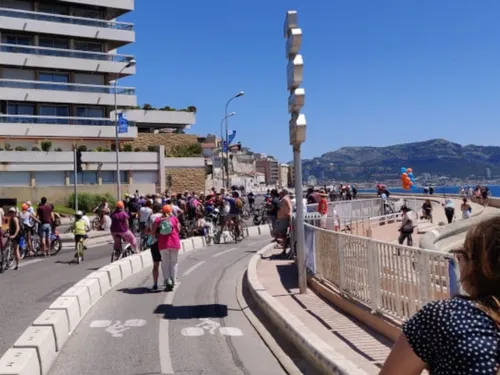 Les vélos prennent le contrôle de Marseille ! 