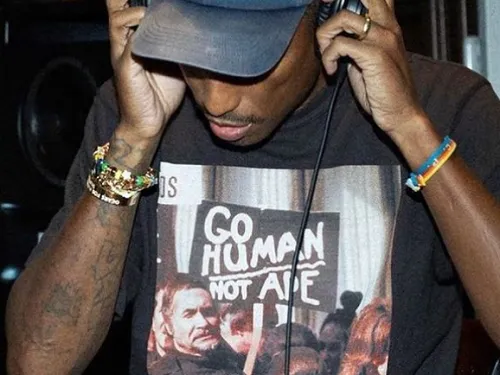 Pharrell Williams chez Vuitton, le retour des DJs dans les défilés ?