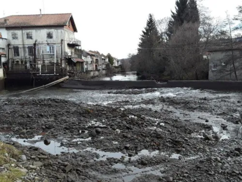 Nappes phréatiques au plus bas, tensions autour des centrales...