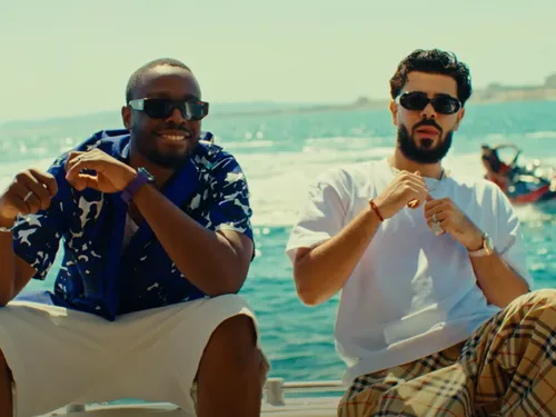 Dadju dévoile deux nouveaux titres en collaboration avec Dystinct