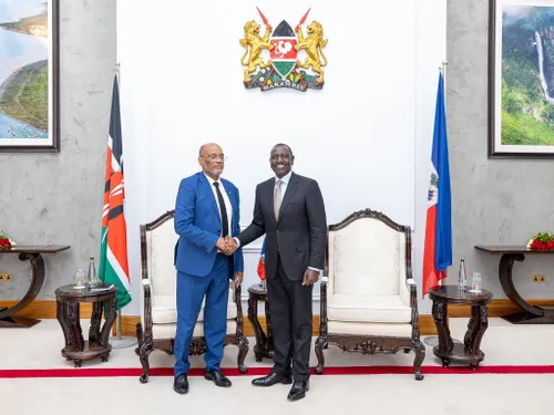 Signature d'un accord entre le Kenya et Haïti pour l'envoi de...