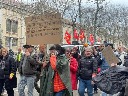 Réforme des retraites : près de 10 000 manifestants dans la Loire 