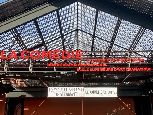 La Comédie de Saint-Etienne se mobilise pour dénoncer des coupes...