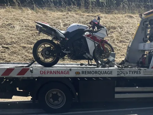 RN 88 : le cortège de mariage ne respecte pas le code de la route,...