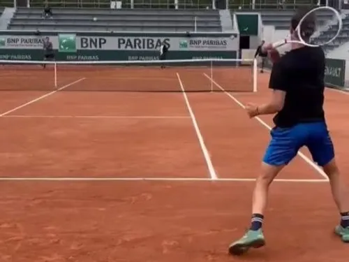 Le Montbrisonnais Hugo Grenier est arrivé à Roland Garros, où il...
