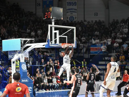 Basket : une Chorale de gala renoue avec la victoire