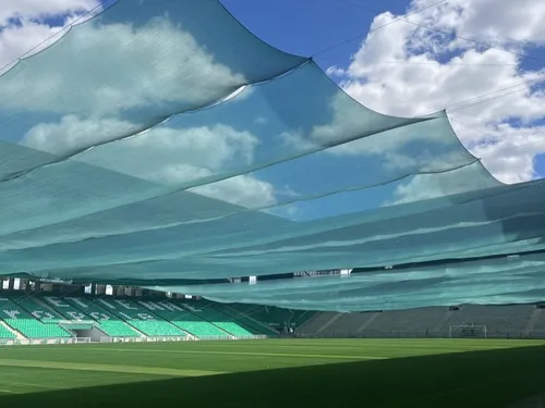Le stade Geoffroy Guichard expérimente une technique de protection...