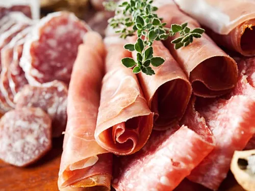 France : les industriels vont devoir réduire le nitrite dans la...