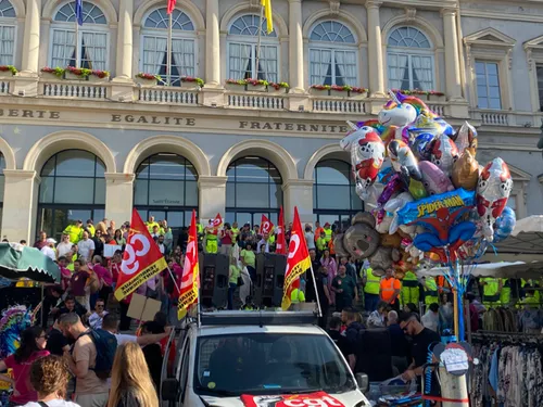 Les agents territoriaux de Saint-Étienne réclament une augmentation...