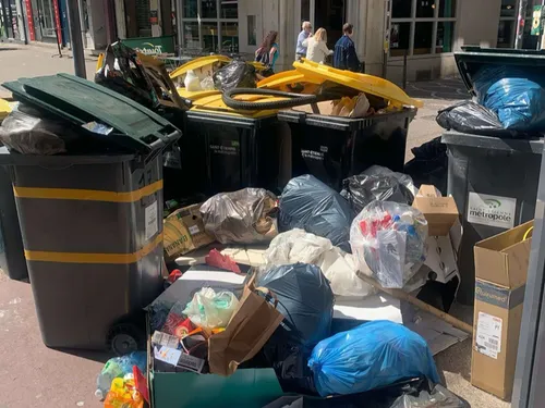 Grève des éboueurs : pas de retour à la normale avant plusieurs jours