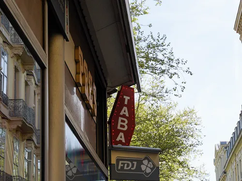Ondaine : il volait des jeux à gratter dans le bureau de tabac de...
