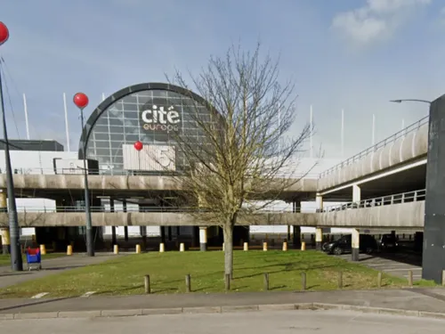 Coquelles : un ado de 15 ans et une maman lynchés sur le parking de...