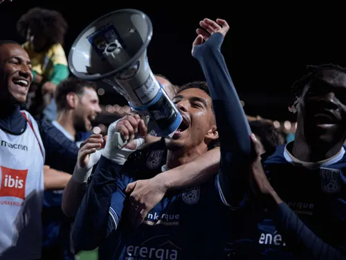 Foot : c’est plus qu’un club, plus qu’une équipe qui mérite de...