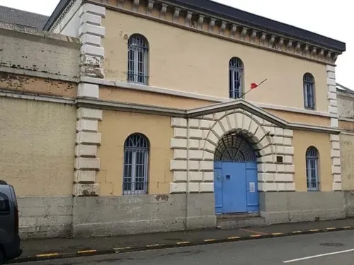 Les agents pénitentiaires de Dunkerque et Longuenesse n’en peuvent...