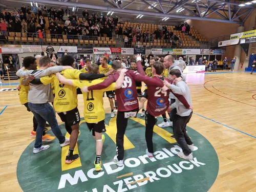 Hand : Hazebrouck avait les bras, les jambes, maintenant les...