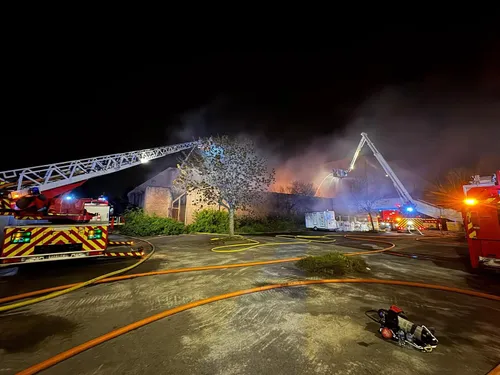 Incendie à Sportica Gravelines : les secours racontent comment ils...