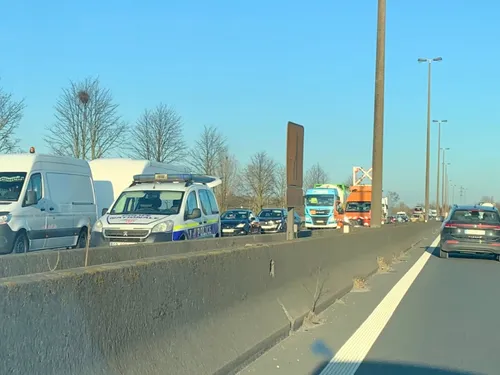 De gros soucis sur l'A16 après un accident entre Loon-Plage et...