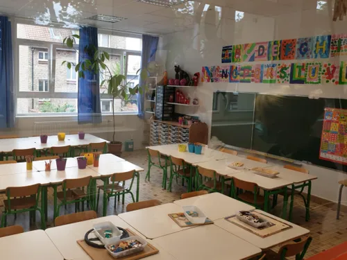 Un petit garçon oublié dans un bus lors d'une sortie scolaire