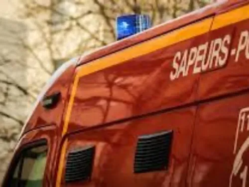 Belle-et-Houllefort : une voiture en feu sur la N42