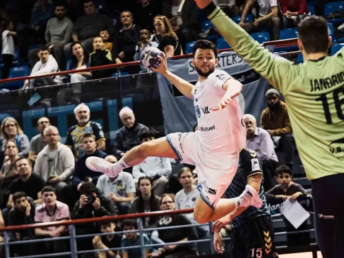 Hand : Dunkerque si prêt et pourtant si loin...