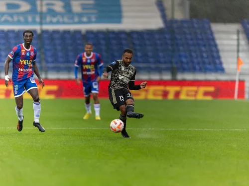 Foot : Junior Senneville quitte Dunkerque et rejoint Calais