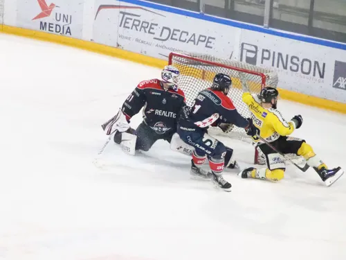 Hockey sur glace : Les Dragons croquent les Ducs