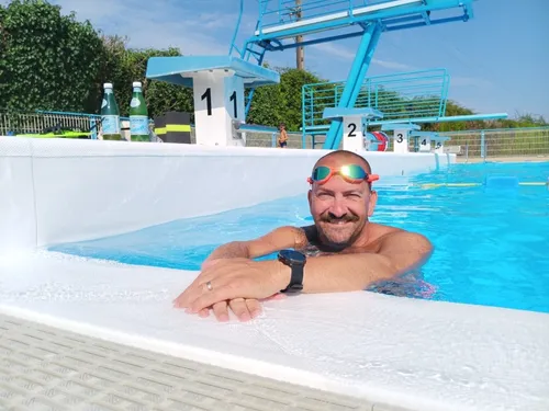 Erdre-en-Anjou. Nager 24 heures non-stop, le défi fou de Christophe...