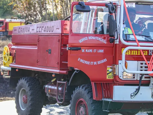 Noyant-la-Gravoyère. Un violent incendie dans un garage 