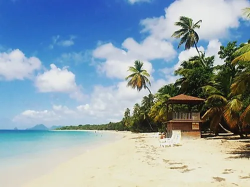 Plusieurs plages en Martinique et à la Réunion parmi les plus...