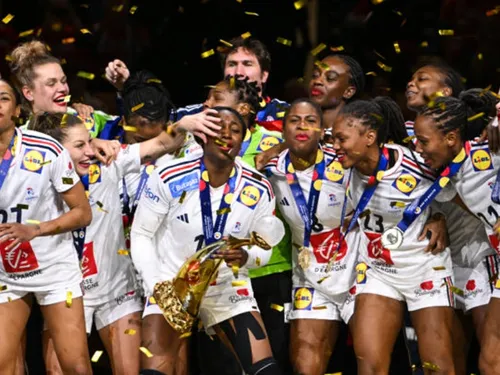 Handball : La France sacrée championne du monde face à la Norvège... 