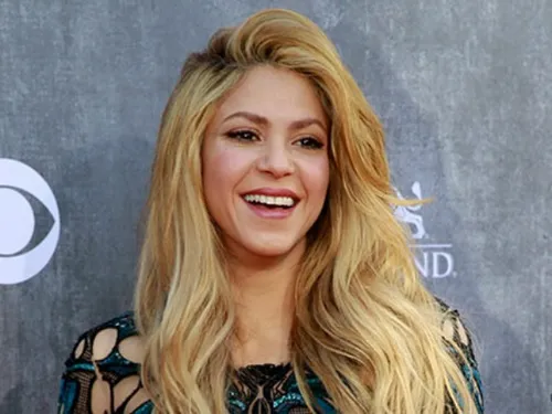 Shakira bat 14 records du monde grâce à sa chanson de rupture sur...