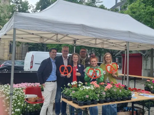 Des géraniums offerts aux mamans à Mulhouse