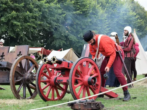 La cour bourguignonne s'installe au parc Asnapio