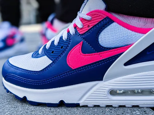 Nouvelle vente de chaussures pour enfants à L'Ephémère