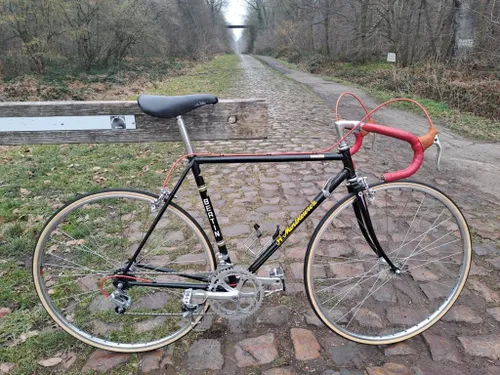 Une expo de vélos de course à Wallers Arenberg