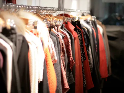 Un vide-dressing d'influenceurs à Aushopping V2 ce week-end