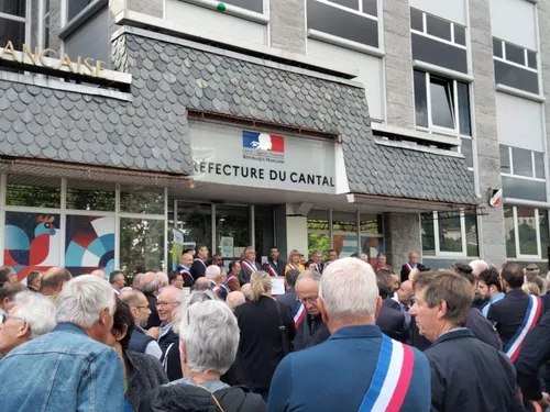 L'émotion de Michel Teyssedou, soutenu par 200 maires du Cantal