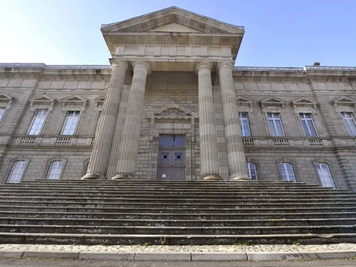 L’ancien maire de Pierrefort, reconnu coupable d’agressions...