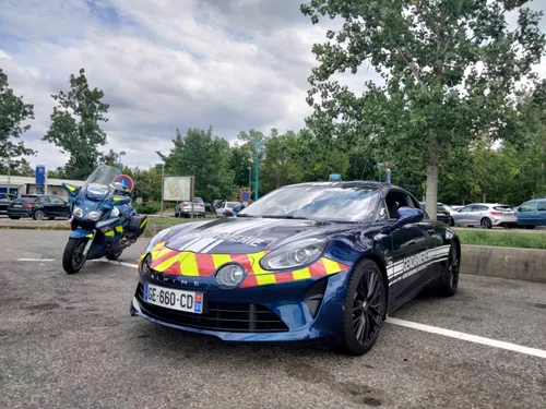 L’Alpine de la gendarmerie de sortie : une conductrice contrôlée à...