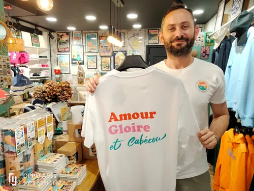 "Amour Gloire et Cabécou" : le best seller d'une marque du Lot