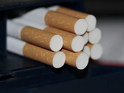 Elle empruntait l'A75 pour un trafic de cigarettes de contrebandes...