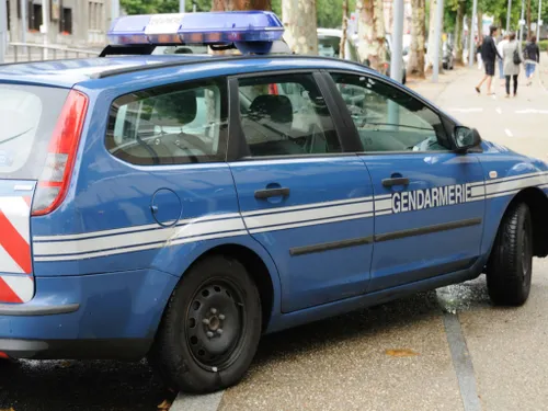 Un casse à la voiture-bélier en Aveyron