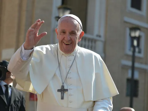 Mort du pape François : "je ferai une prière pour lui" confie son...