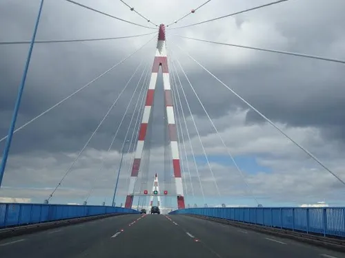 Pont de Saint-Nazaire : risque de fermeture totale face à des...