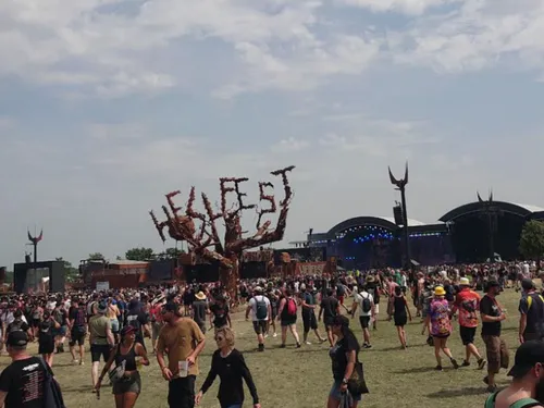HELLFEST 2025 : bilan d'une 18e édition qui a enflammé la terre de...