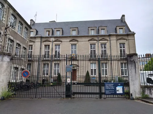 Nantes : le tribunal administratif demande le retrait du drapeau...