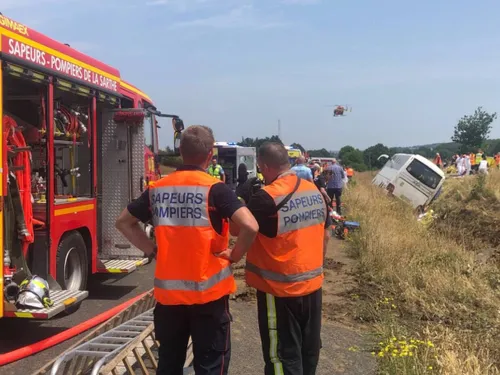 Accident mortel sur l’A81 : quatre morts, onze blessés graves dans...