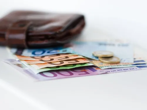 Hausse du prix du gaz et des billets d’avion, démarches pour le...