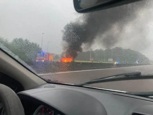 Seine-Maritime : un véhicule s'embrase sur l'A13