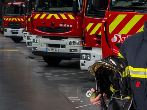 Evrecy : Une voiture termine sa course sur le toit dans un champ